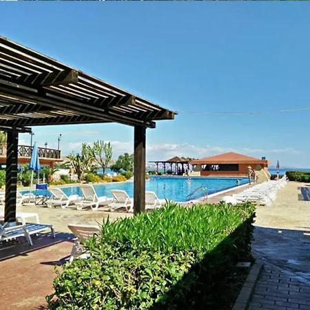 Fruit Village Crotone Casarossa מלון Capo Colonna