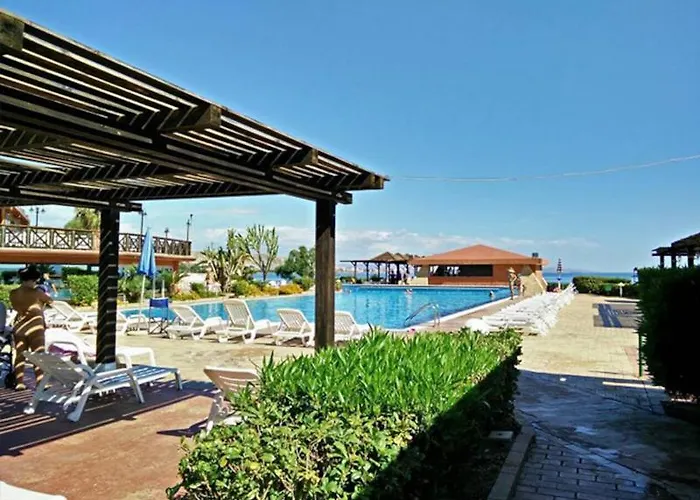 Fruit Village Casarossa Отель Capo Colonna